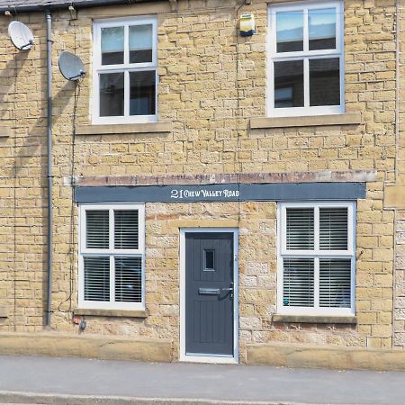 21 Chew Valley Road Oldham Exterior foto